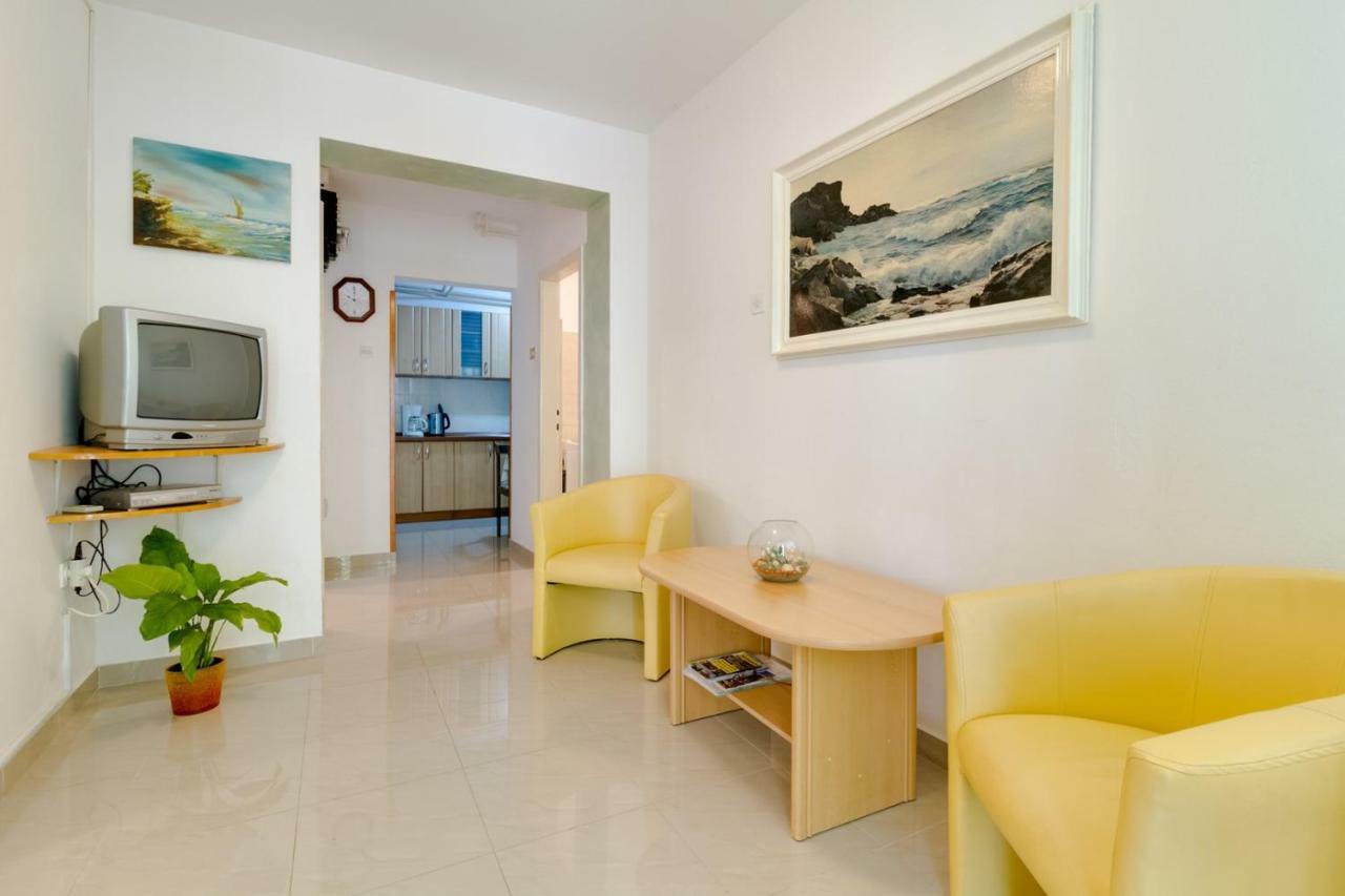 Apartments Perka Near Beach Pola Esterno foto