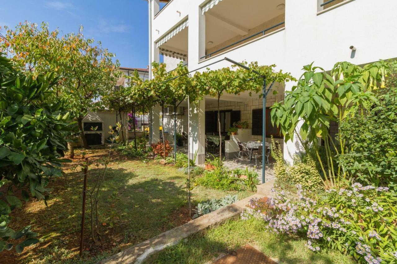 Apartments Perka Near Beach Pola Esterno foto