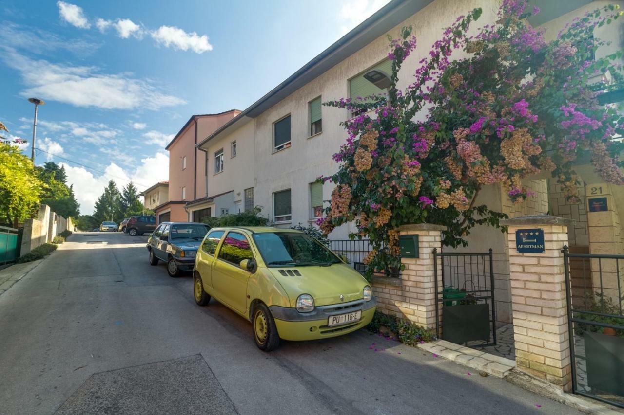 Apartments Perka Near Beach Pola Esterno foto